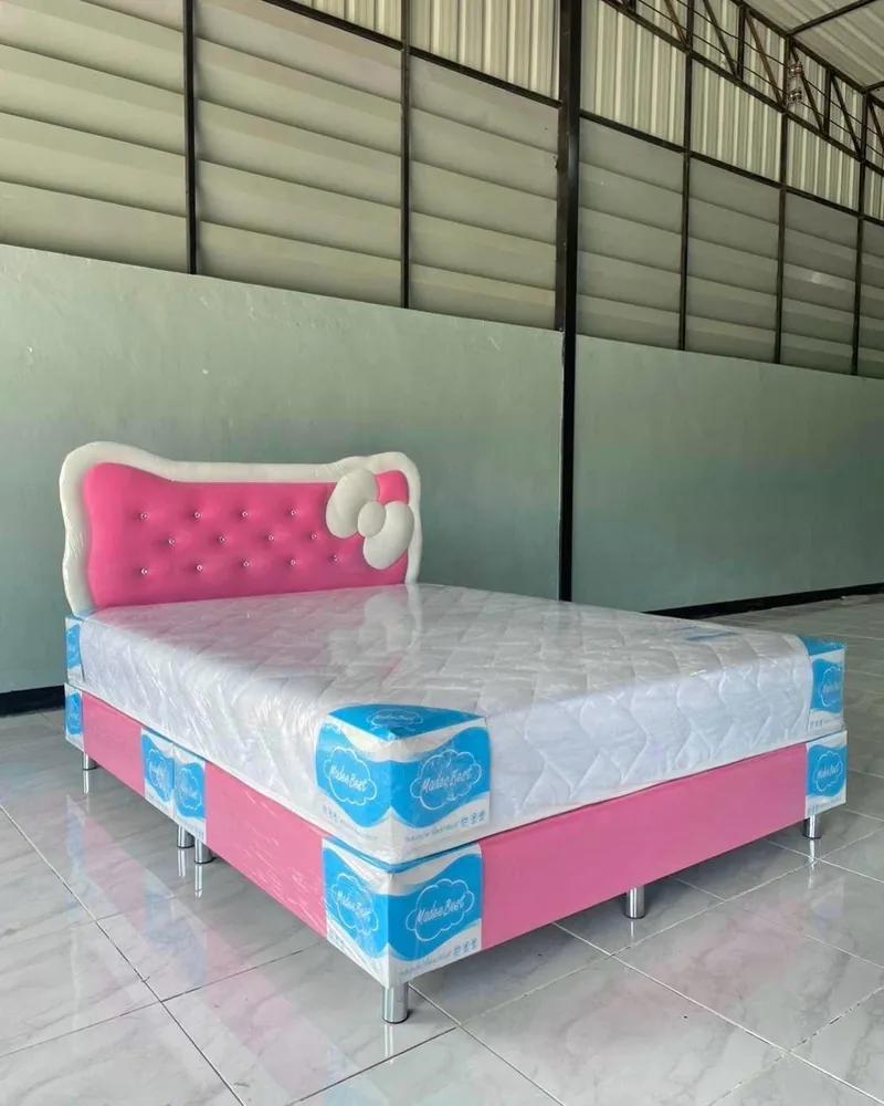 หัวเตียงลายโบว์สีชมพูพร้อมที่นอน MadeeBest สำหรับห้องเด็ก